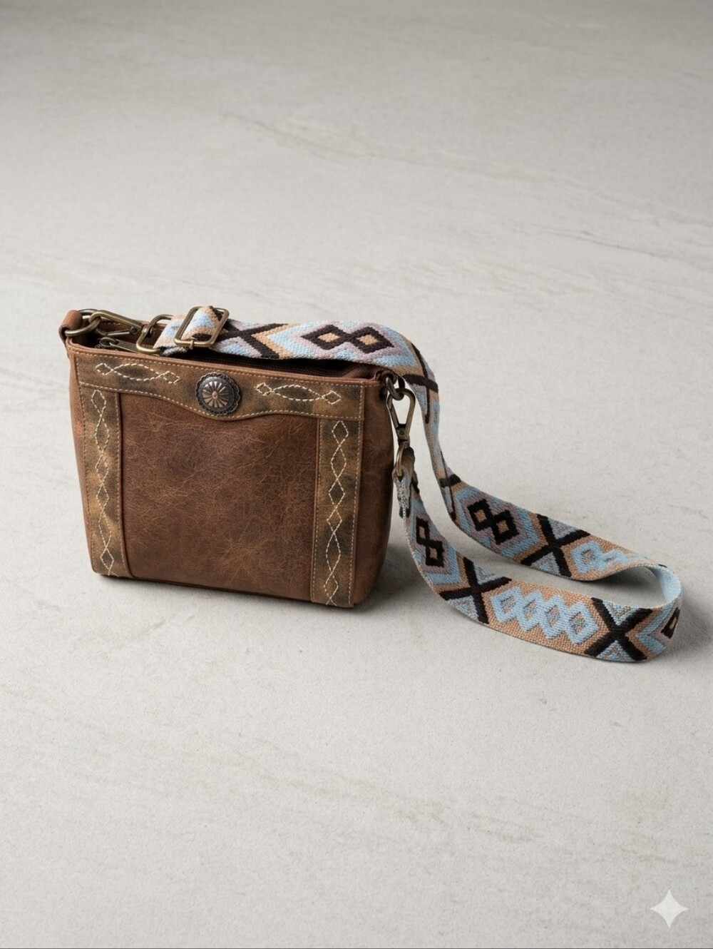 Blazin Roxx Ivy Concealed Carry Crossbody Bag Brown Leather Patterned Strap